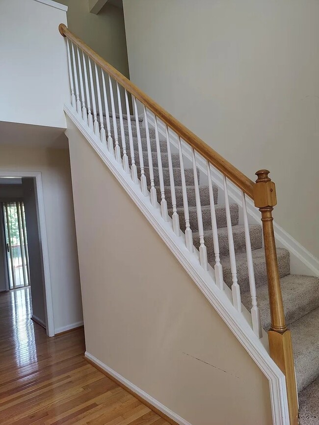 Building Photo - 3165 Empire State Dr