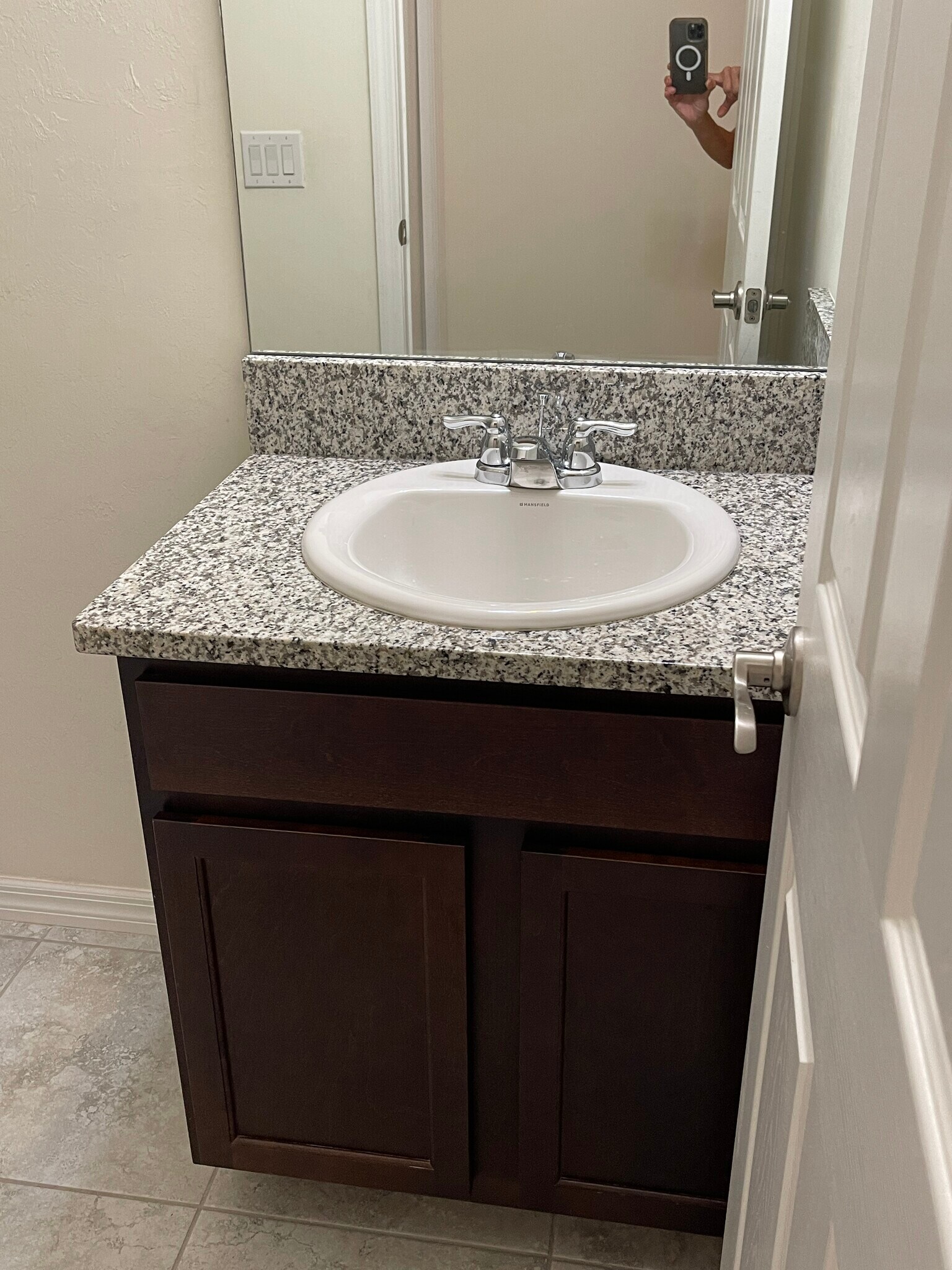 Building Photo - 24484 Zephyr Ct