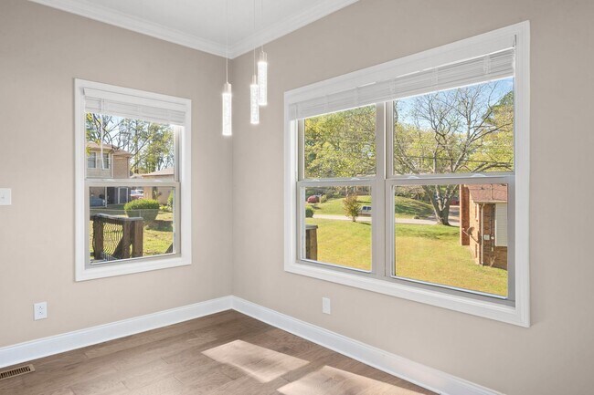 Building Photo - Move-In Special Available! Beautiful 4BR Home with Finished Basement