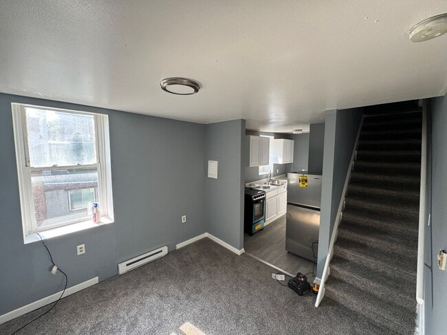 Primary Photo - 663 2nd Ave