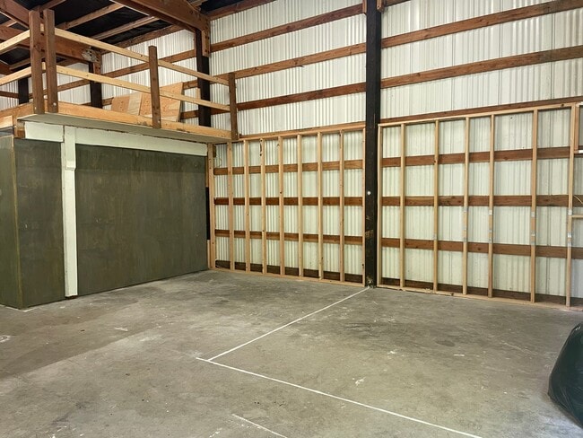 Building Photo - Single Level Home in Langley!