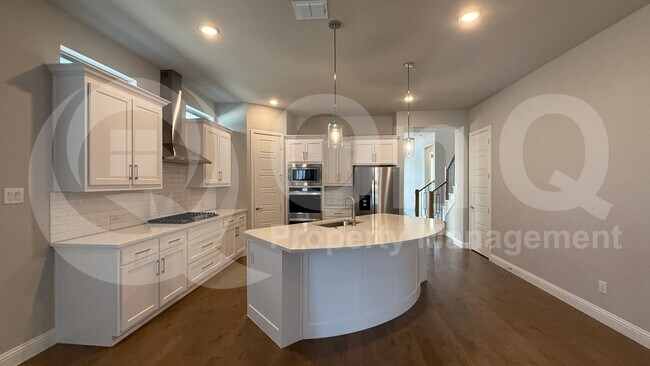 Building Photo - 3508 Covedale Blvd