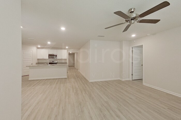 Building Photo - 317 Monarch Ln