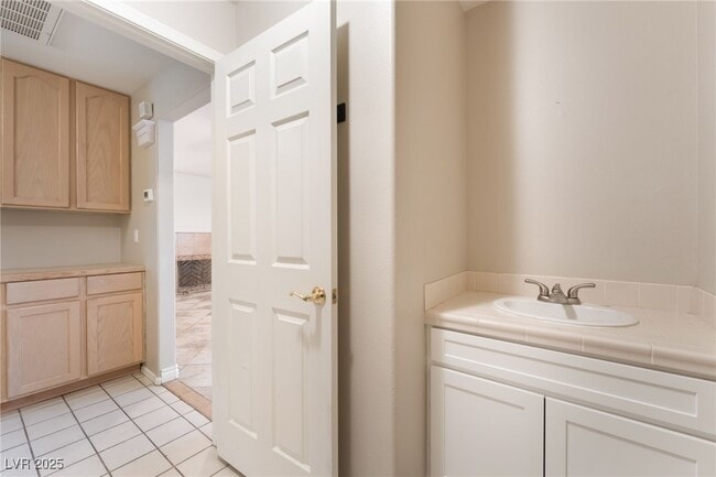 Building Photo - 8220 Desert Beach Dr