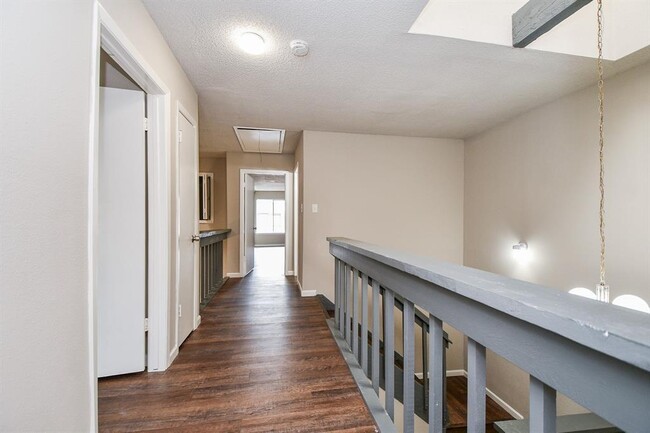 Building Photo - 12569 Wellington Park Dr