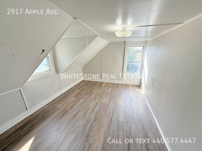 Building Photo - 2917 Apple Ave