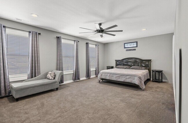 Building Photo - 9351 Woodgate Circle