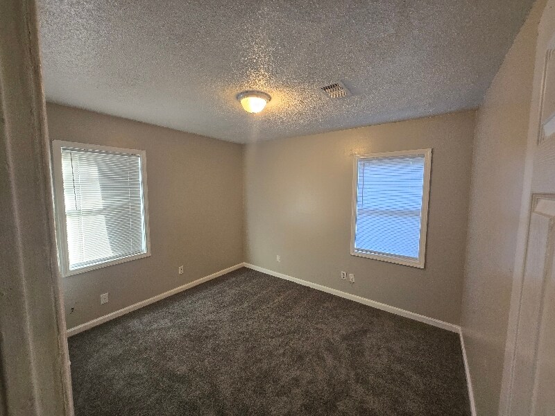 Building Photo - 205 Reno Ave