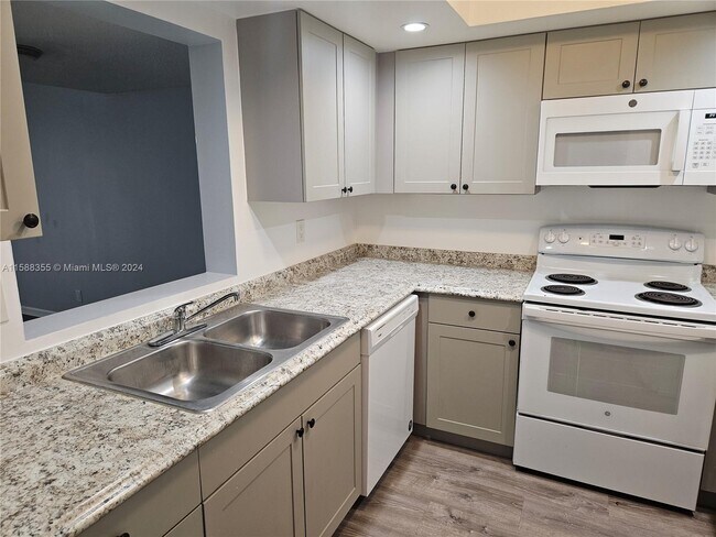 Building Photo - 97 Deer Creek Rd