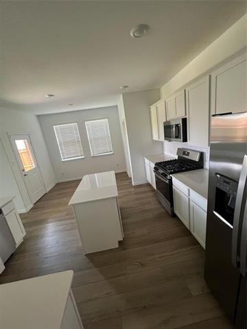 Building Photo - 8024 Acanthus St