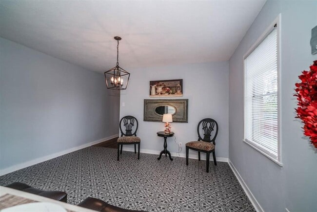 Building Photo - 3/1.5 Home in Central Longview