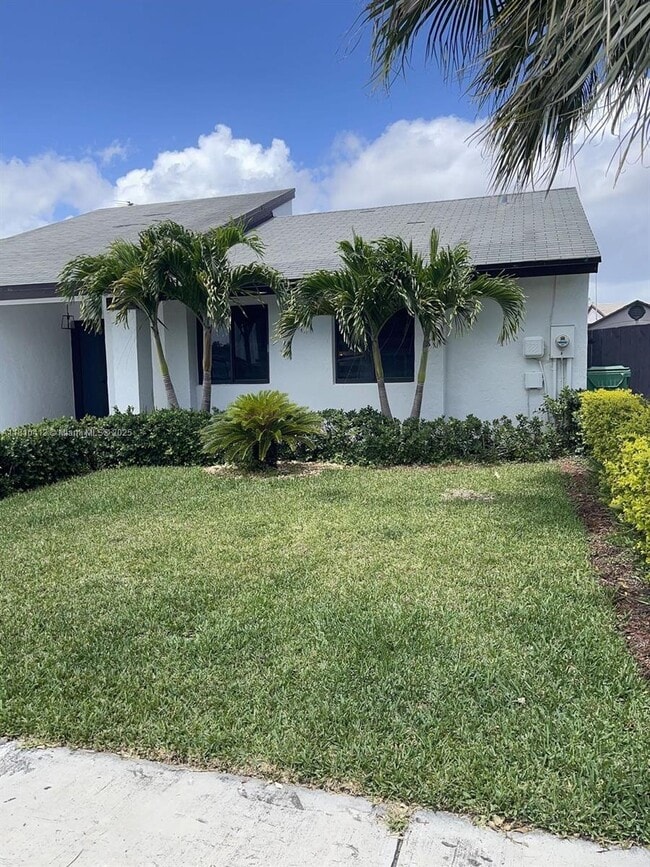 Building Photo - 21045 SW 124th Ave Rd