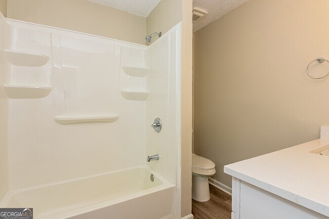 Building Photo - 8050 Sumit Wood Dr NW