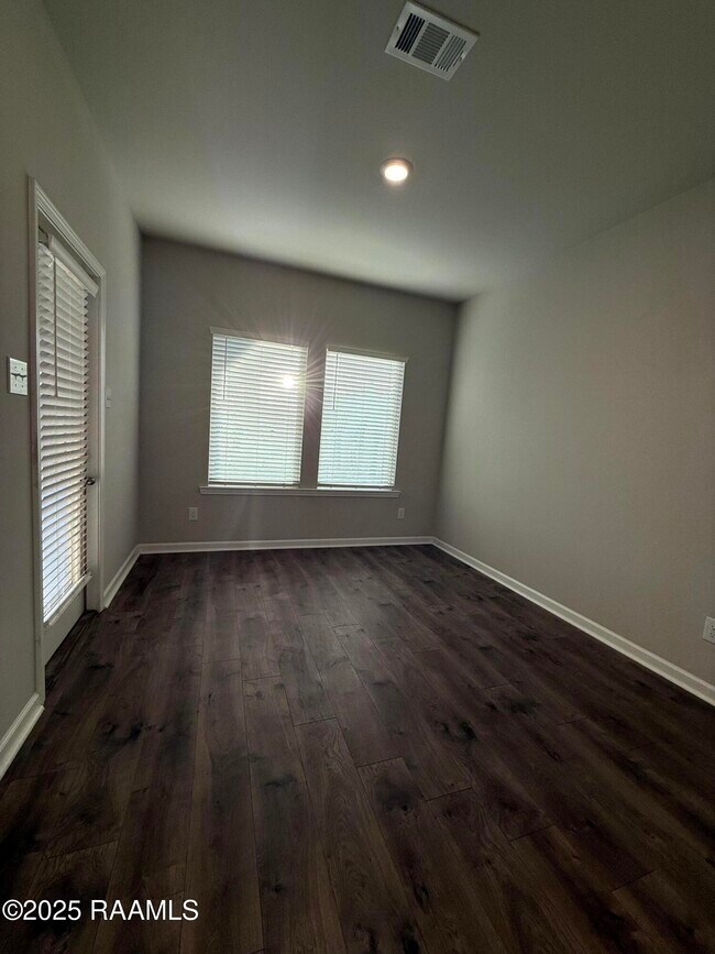 Building Photo - 200 Broussard Hl Dr