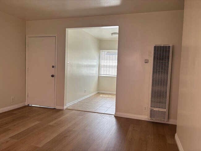 Building Photo - 36th 1919-1921