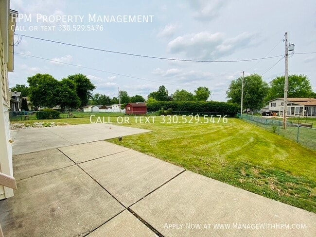 Building Photo - 2047 Zircon St NE