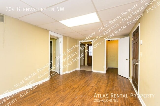 Building Photo - 204 Glenvalley Ln NW