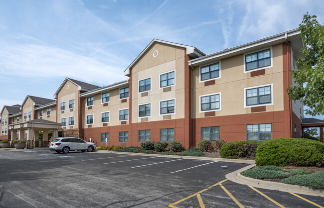 Building Photo - Furnished Studio-Indianapolis - Airport