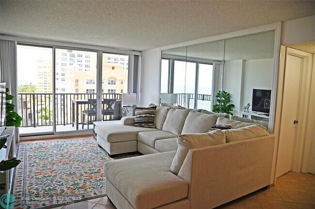 Building Photo - 525 N Ocean Blvd
