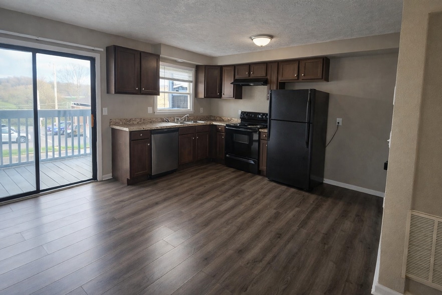 Building Photo - Buffalo Ridge Apartments