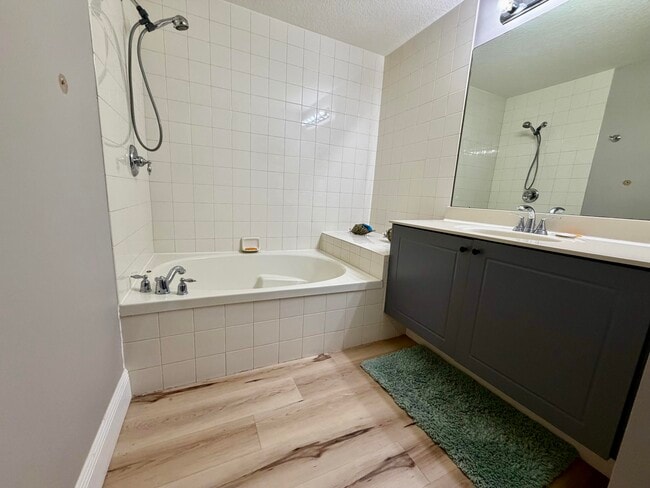 Building Photo - 112 Bayfront Dr