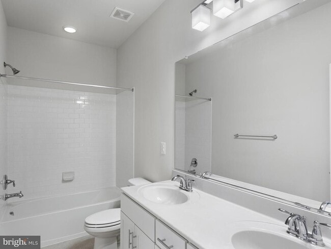 Building Photo - 305 Backwater Wy