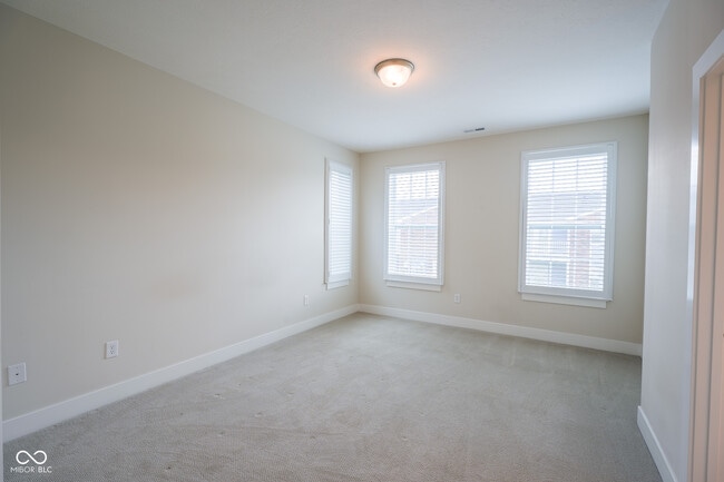 Building Photo - 537 Steinbeck Pl