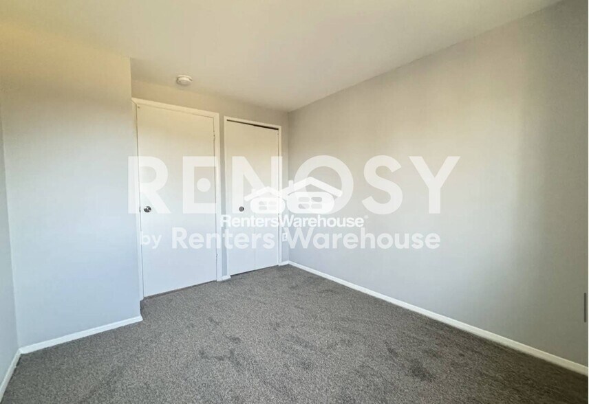 Building Photo - 6585 Sweet Fern