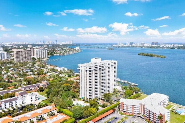 Building Photo - 4000 Towerside Terrace