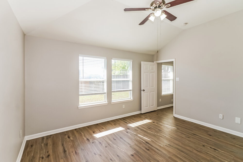 Building Photo - 19831 Billineys Park Dr