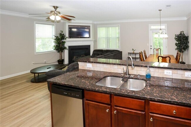 Building Photo - 7116 Blairs View Dr