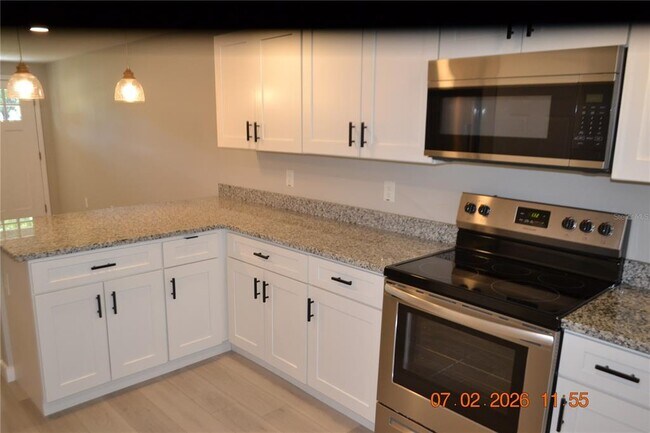 Building Photo - 1131 S 70th St