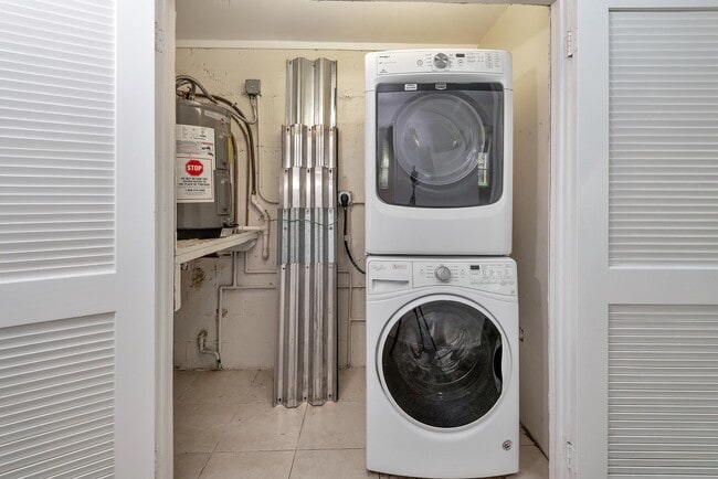 Building Photo - 4882 Jefferson Rd