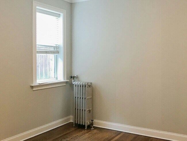Building Photo - 4836-38 North Paulina Street, Unit G