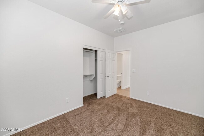 Building Photo - 39148 N Acadia Way