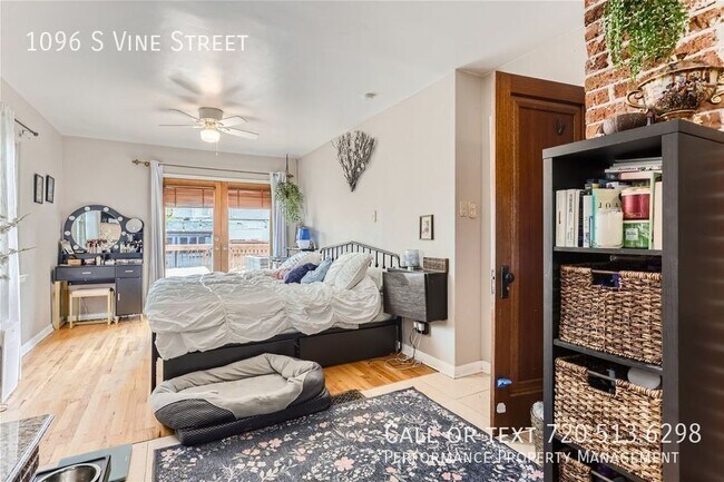 Building Photo - 1096 S Vine St