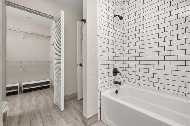 Building Photo - 6324 Raleigh St