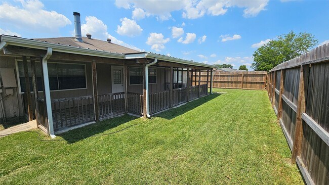 Building Photo - 1418 Willersley Ln