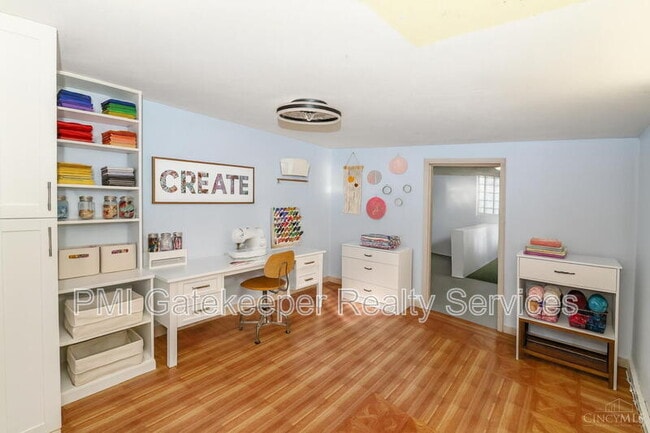 Building Photo - 5618 Leumas Rd