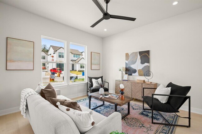 Building Photo - 2720 Bristol Dr