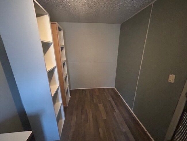 Building Photo - 201 Williams Cir