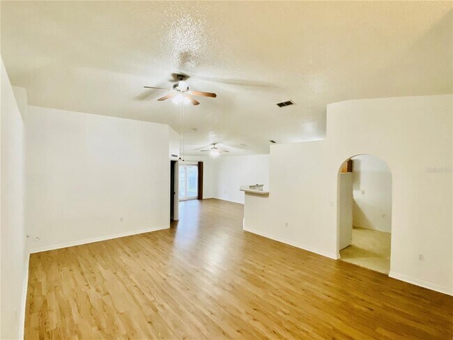 Building Photo - 3992 Warbler Dr