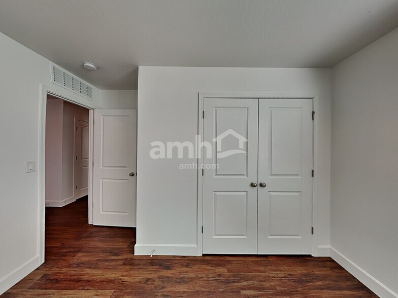 Building Photo - 17161 Puget Ave