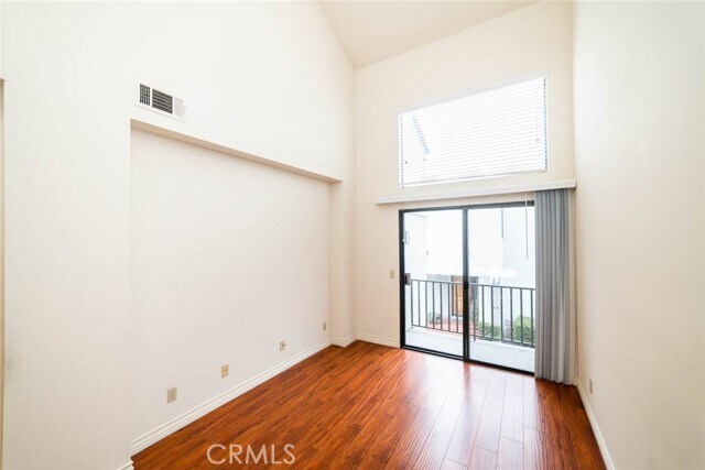 Building Photo - 31 Waterway