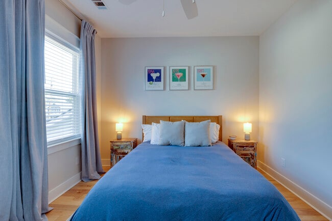 Building Photo - 615 E 33rd St