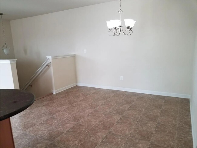 Building Photo - 334 Trestle Tree