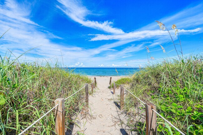 Building Photo - 2774 S Ocean Blvd