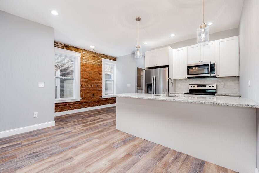 Primary Photo - 3909 Wyoming St