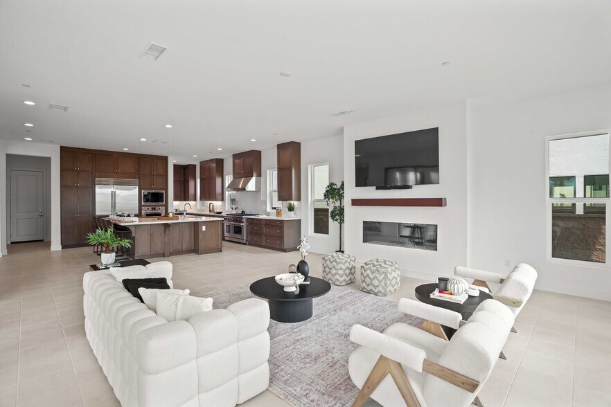 Primary Photo - 20580 Edgewood Ct