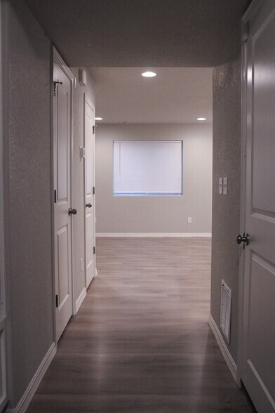MAIN ENTRYWAY1 - 4159 Samaritan Loop